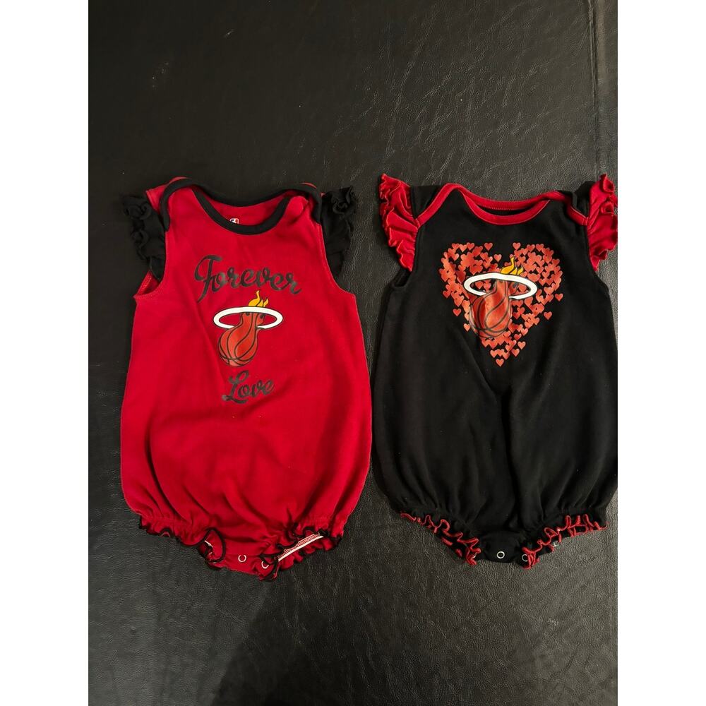 Lot of‎ 2 Miami Heat baby rompers in size 12 months